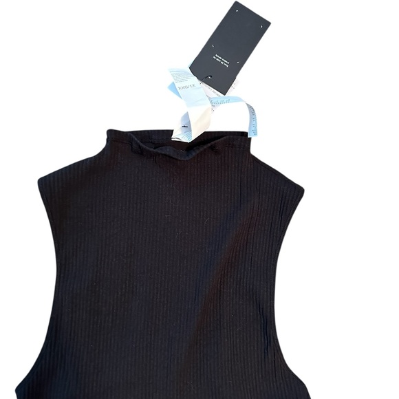 Fabletics Women’s XXL 1X Ribbed Workout Tank Top Black NWT - Picture 4 of 8